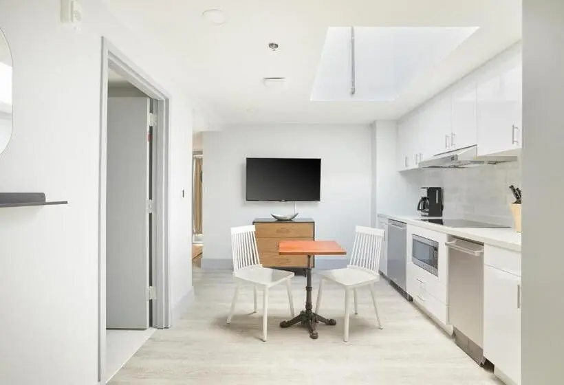 Superior-studio, The King Street House By Kasa