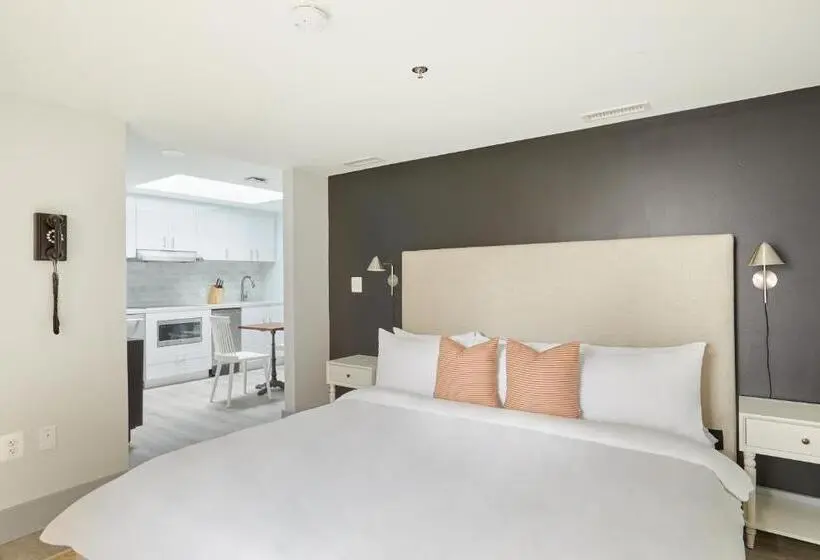 Superior-studio, The King Street House By Kasa