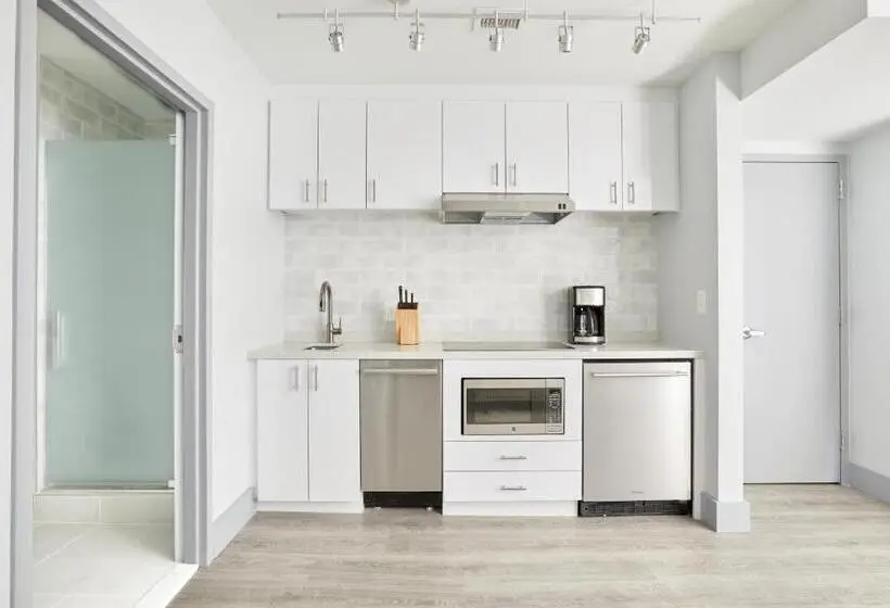 Standard-studio, The King Street House By Kasa