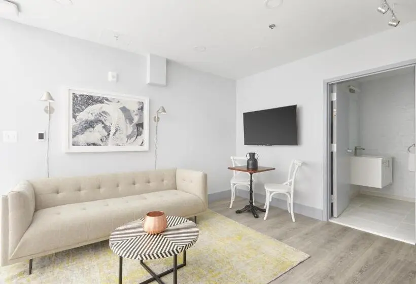 Standard-studio, The King Street House By Kasa