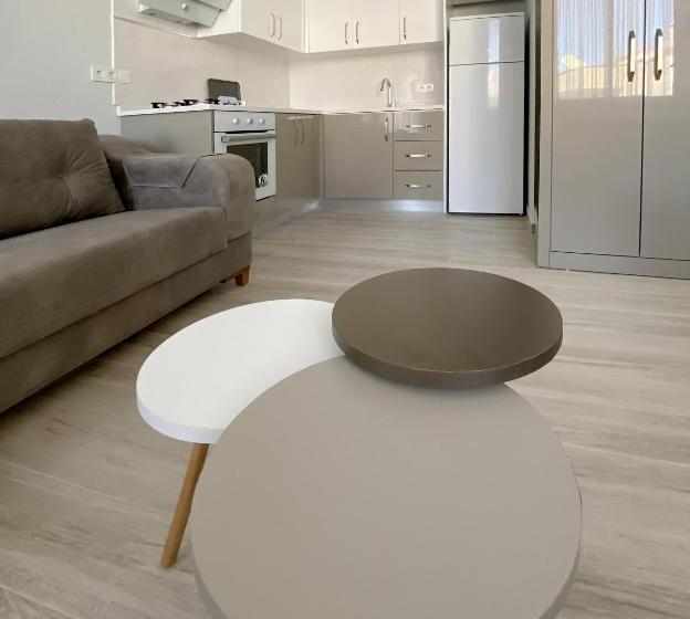 Quarto Quadruple Standart Vista Jardim, Azize Palas Apart Otel