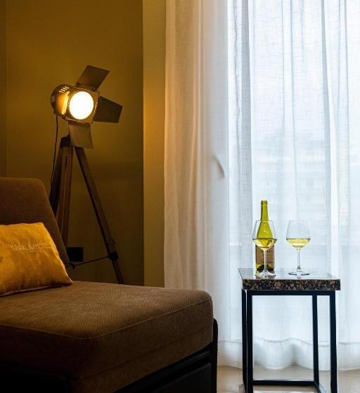 חדר דלוקס עם מרפסת נוף לים, Kraal Hotel Vlore