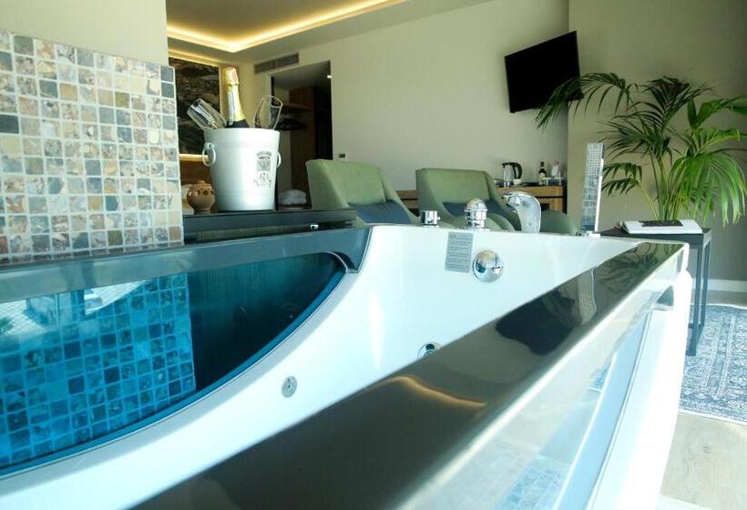 סוויטת ג'וניור נוף לים, Kraal Hotel Vlore