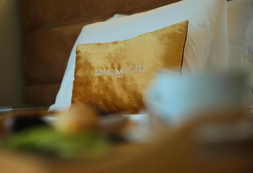 חדר דלוקס לשלושה עם נו לים, Kraal Hotel Vlore