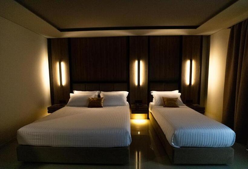 חדר דלוקס לשלושה עם נו לים, Kraal Hotel Vlore