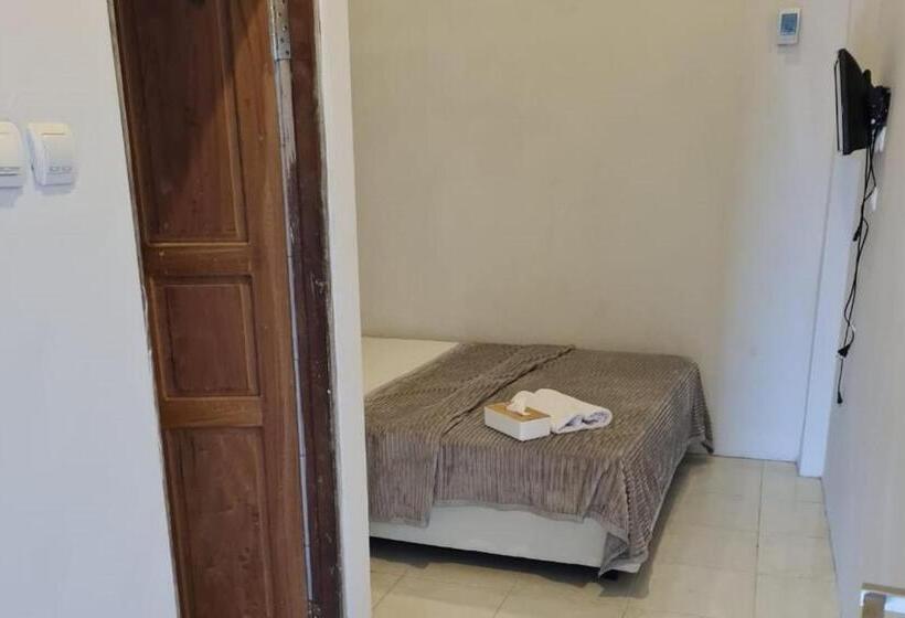 غرفة قياسية, Krisan Guest House Syariah Banjarbaru Mitra Reddoorz