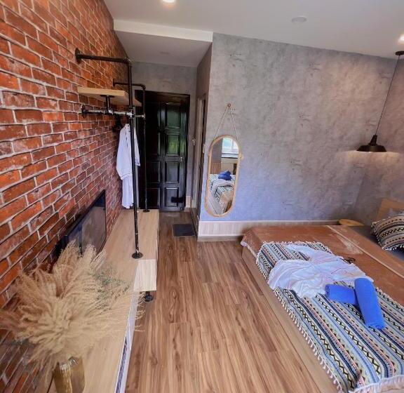 اتاق استاندارد با تخت بزرگ, Mis Hostel Cần Thơ