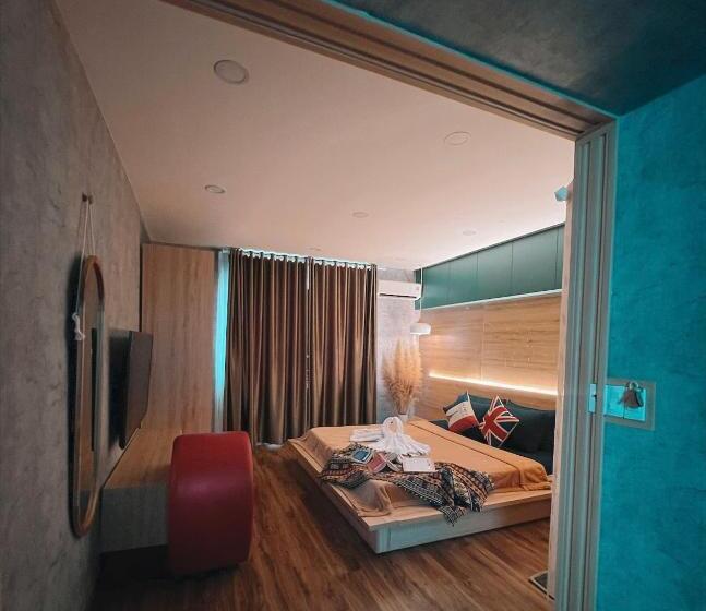 اتاق لوکس با تخت بزرگ, Mis Hostel Cần Thơ