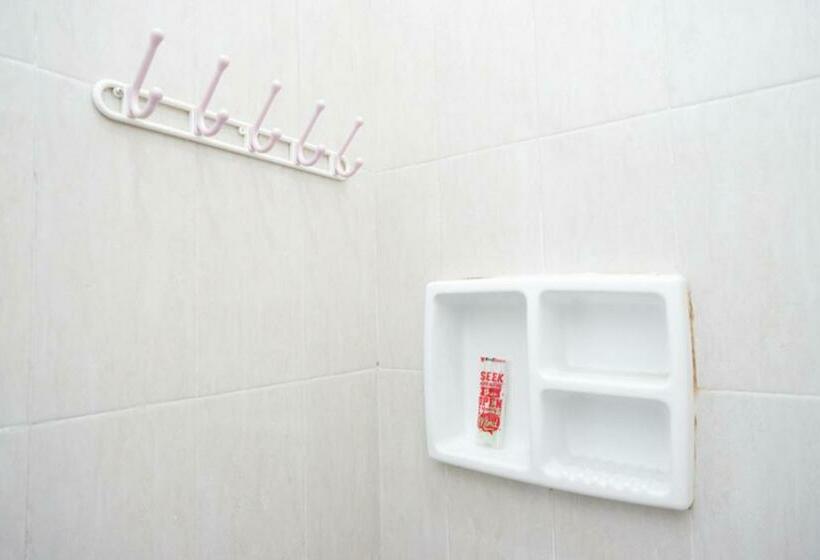 标准间, Reddoorz Syariah Near Ums Solo