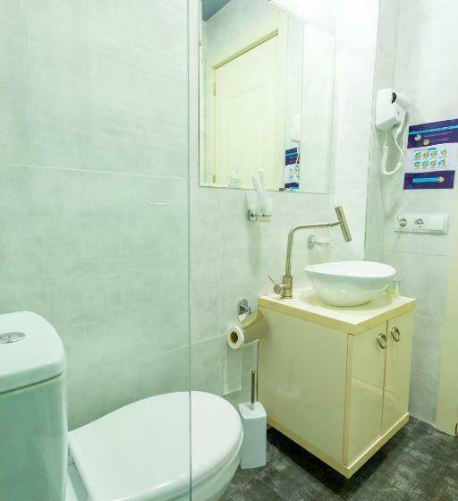 اتاق لوکس, Rustaveli