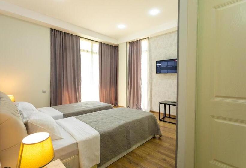 اتاق استاندارد, Rustaveli