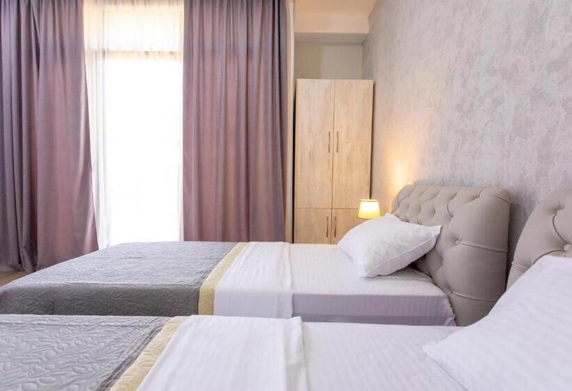 اتاق لوکس, Rustaveli