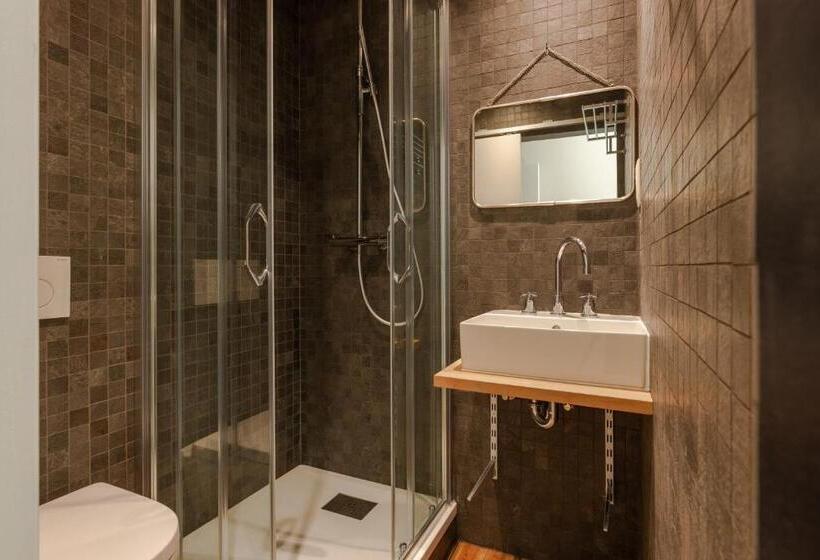 庭の見えるシングルルーム, Villa Monceau Louvain La Neuve