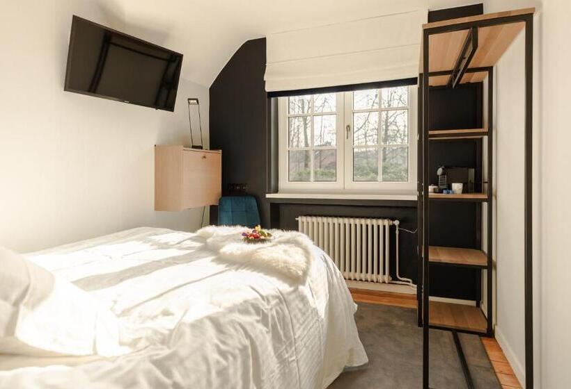 庭の見えるシングルルーム, Villa Monceau Louvain La Neuve