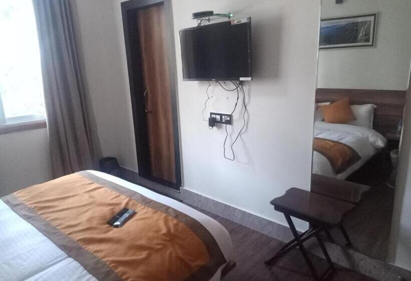 اتاق استاندارد, Banalari Pine Inn