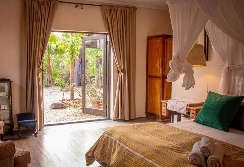 キングサイズベッドのスーペリアルーム, Ebonymoon Guest House