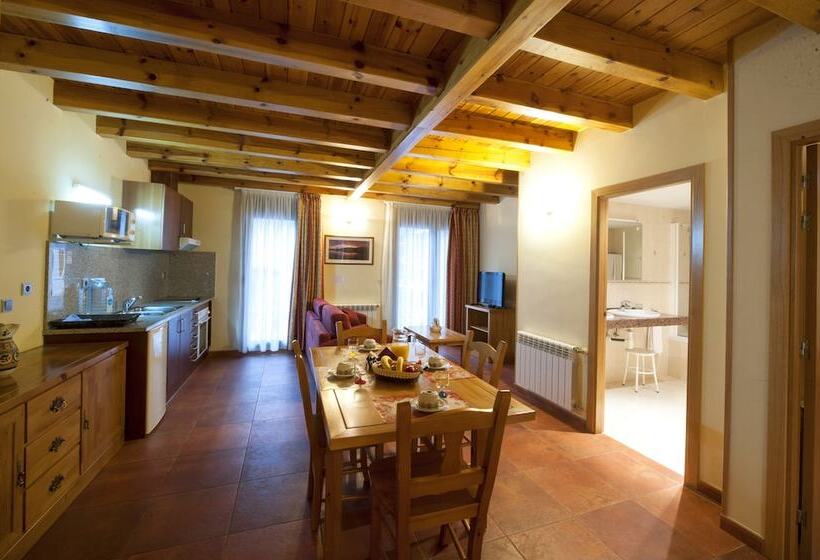 آپارتمان 1 خوابه با بالکن, Apartaments Sant Moritz