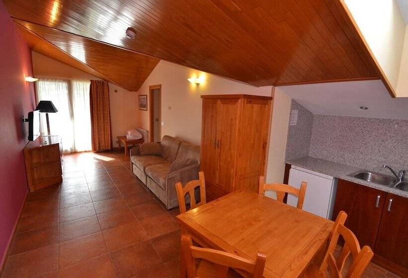 آپارتمان 1 خوابه با بالکن, Apartaments Sant Moritz