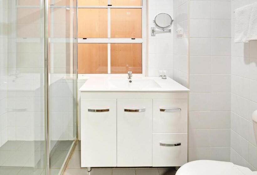 غرفة قياسية, 28