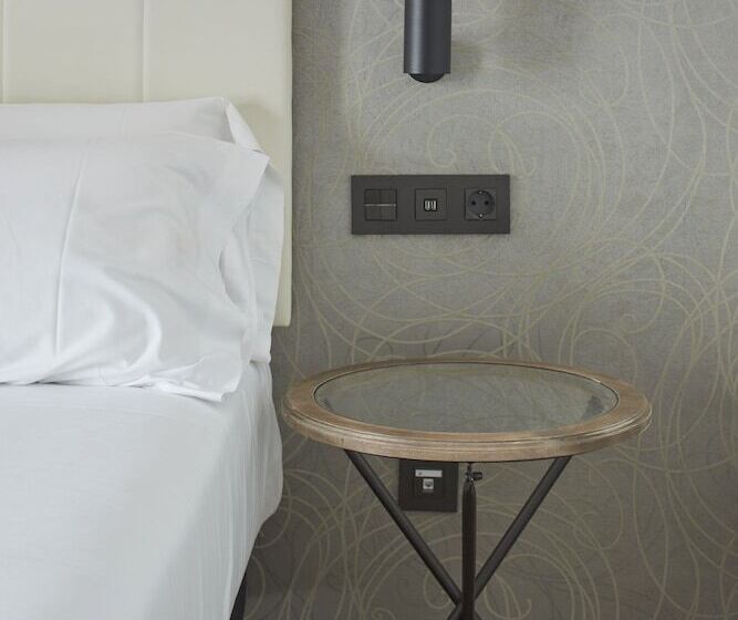 جناح جونيور, Arrizul Beach