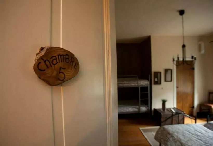 اتاق استاندارد چهار تخته, B&b Restaurant Porte De La Lienne