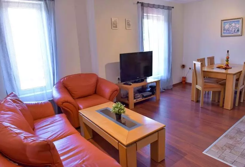 ２ベッドルームアパートメント, Bojur & Bojurland Apartment Complex