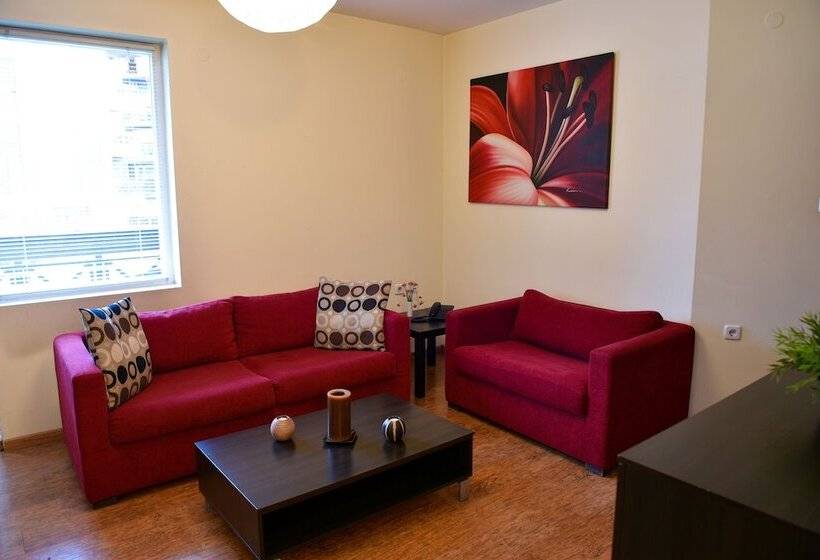 דירת שני חדרים, Bojur & Bojurland Apartment Complex