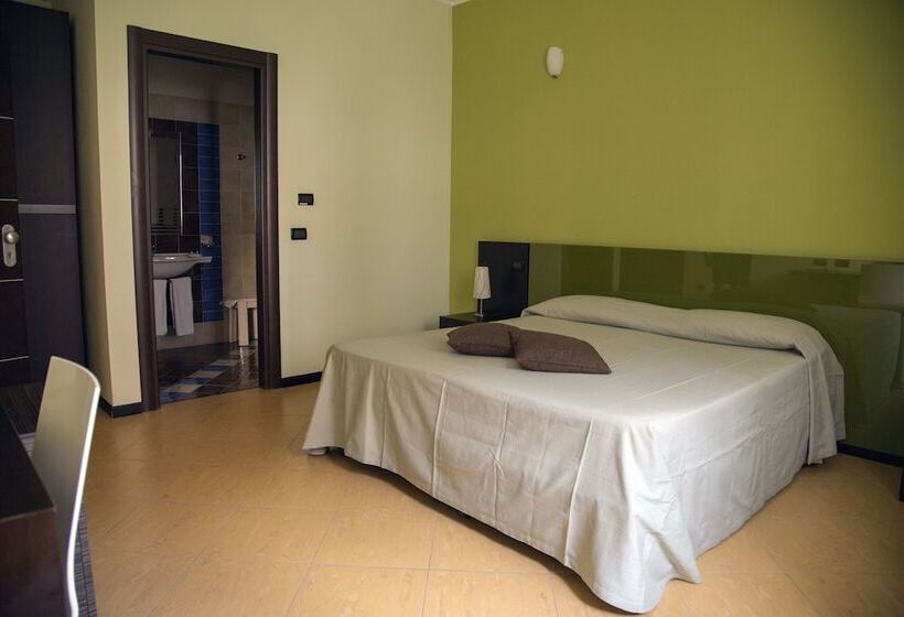 חדר סטנדרט, Cerri