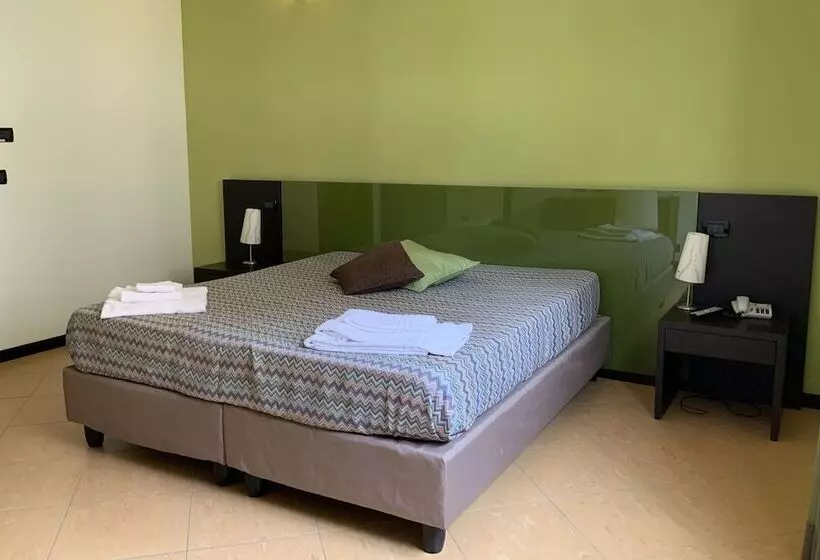 اتاق استاندارد, Cerri