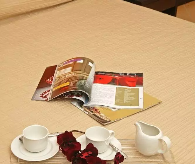 اتاق استاندارد چهار تخته, Cerri