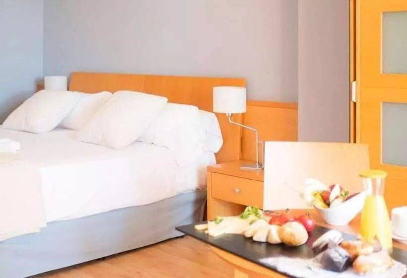 اتاق استاندارد سه نفره, Clipper & Villas