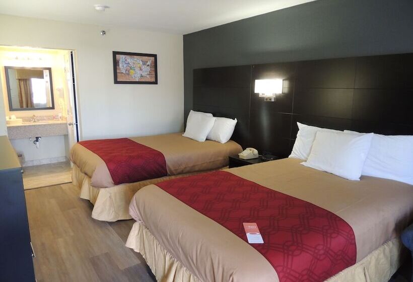 Номер Стандарт 2 Двуспальные Кровати, Econo Lodge Freeport  Brunswick Area