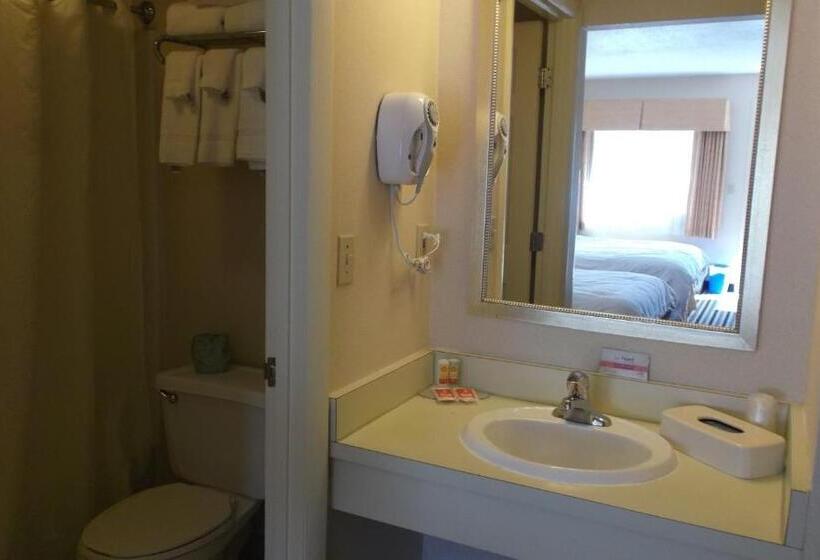 غرفه قياسيه سريرين مزدوجين, Econo Lodge Freeport  Brunswick Area