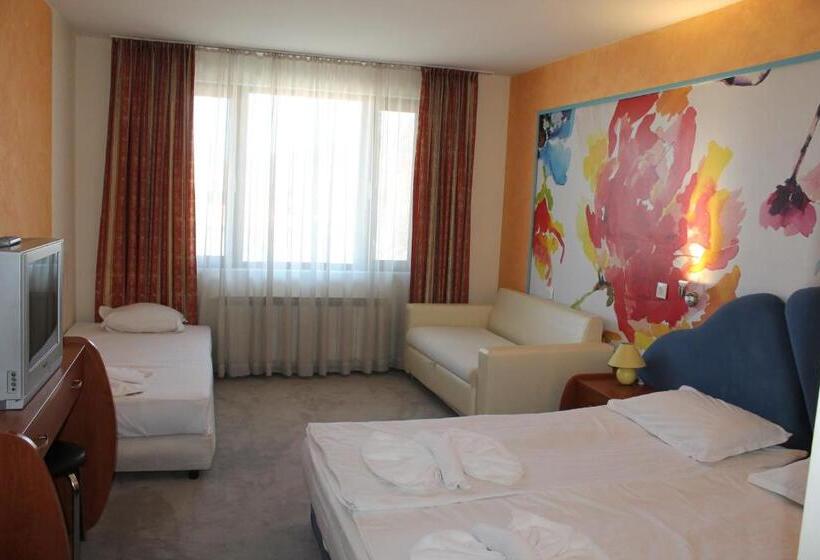 标准三人间, Elegant