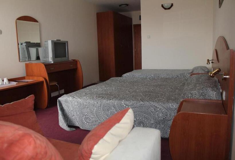 标准三人间, Elegant