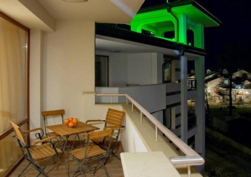 סטודיו סטנדרט עם מרפסת, Emerald Beach Resort & Spa