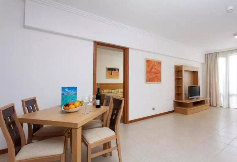 آپارتمان 2 خوابه با بالکن, Emerald Beach Resort & Spa