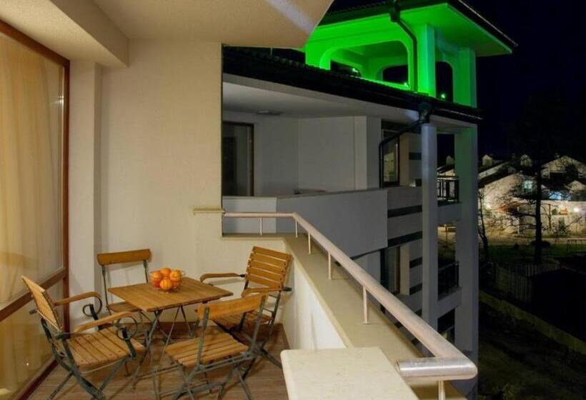 חדר סטנדרט יחיד עם מרפסת, Emerald Beach Resort & Spa