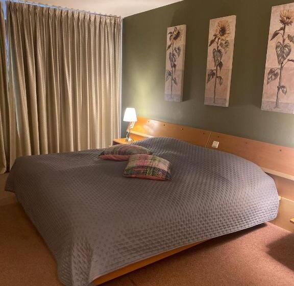 标准房带园景, Gowell Kuur  En Wellness Yolande Buekers