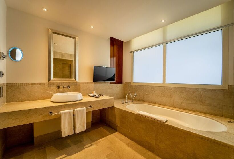 سوییت اجرایی, Grand Hyatt Doha Hotel & Villas