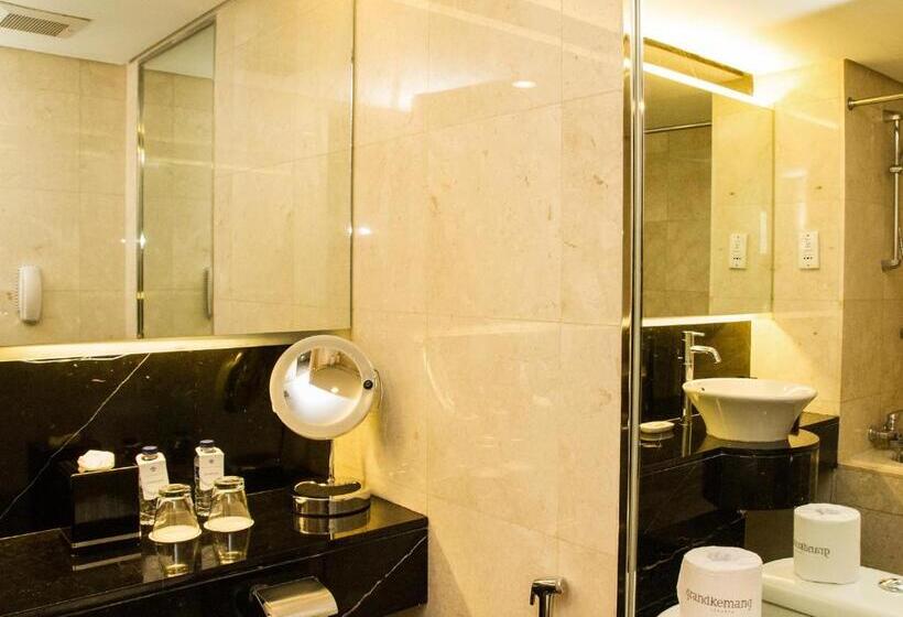 行政套房, Grandkemang