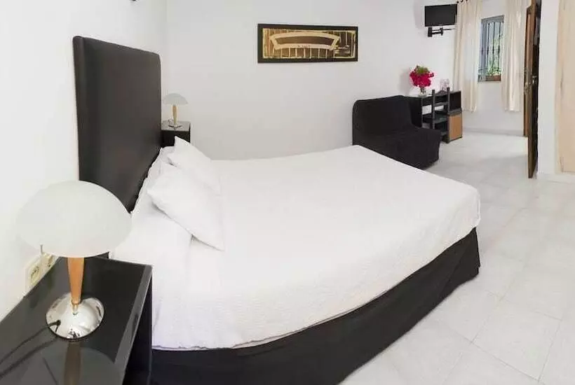 اتاق استاندارد, Hostal El Capi