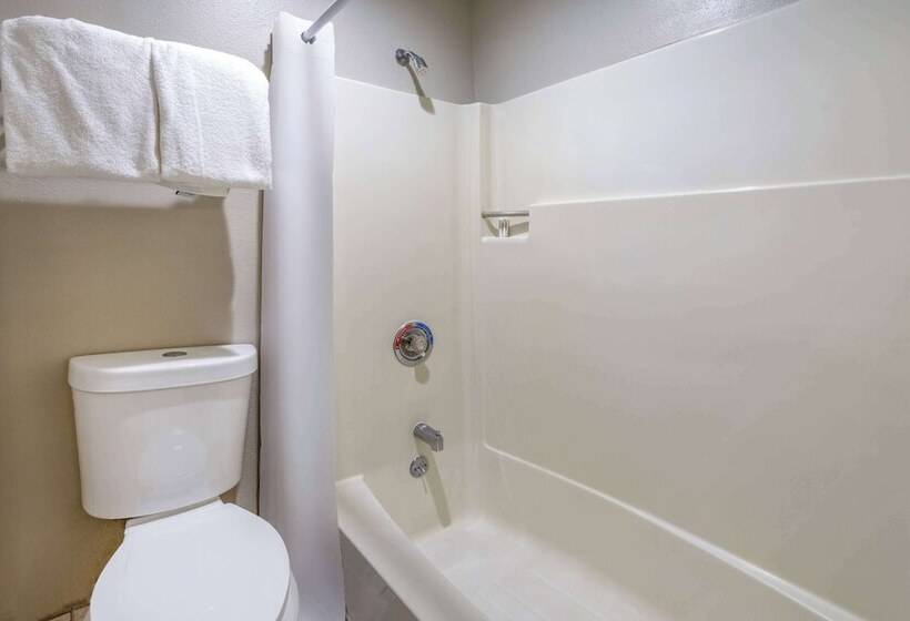 غرفة ديلوكس, Days Inn By Wyndham Pleasant Prairie Kenosha