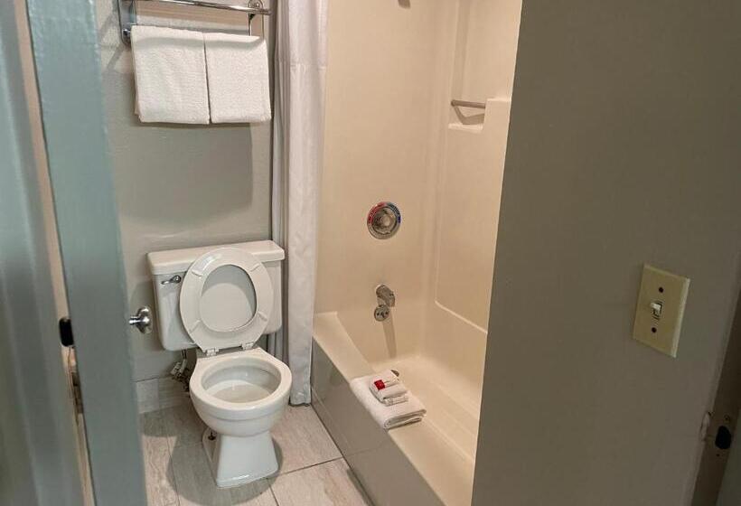 غرفة ديلوكس, Days Inn By Wyndham Pleasant Prairie Kenosha