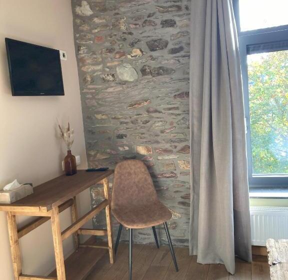 스탠다드 싱글 룸, Ma Bauge