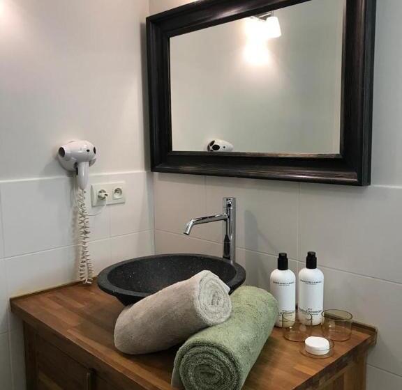 패밀리 룸, Ma Bauge