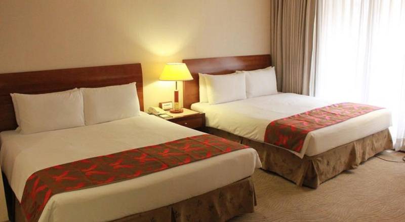 اتاق اجرایی, Monarch Plaza