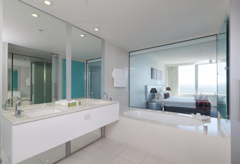 דירת שלושה חדרים, Q1 Resort & Spa