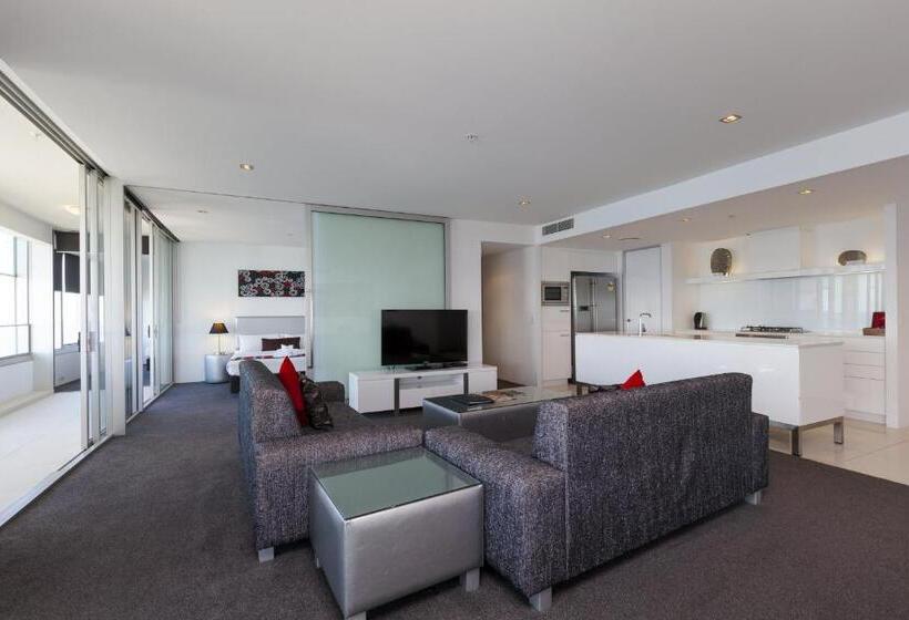 דירת שלושה חדרים, Q1 Resort & Spa