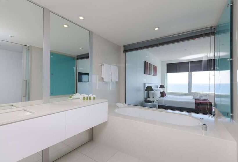 דירת שלושה חדרים, Q1 Resort & Spa